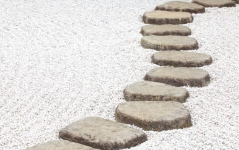 4 Ideas for Creative Stepping Stone Pathways